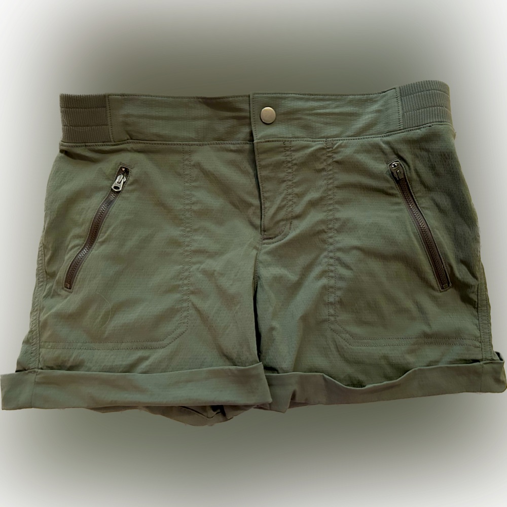Athleta Trekkie Hiking Shorts, size 12, green